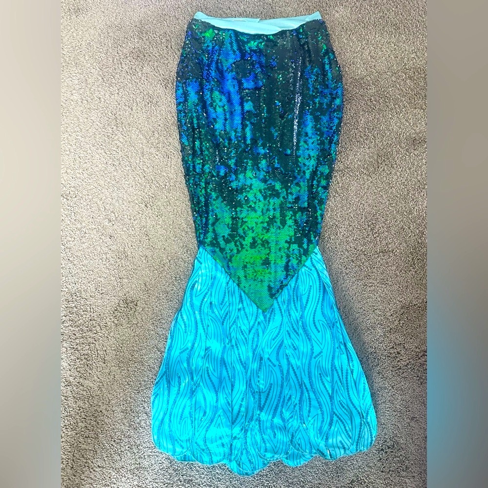 Sequins Mermaid Tail Skirt - Women’s - Picture 2 of 16